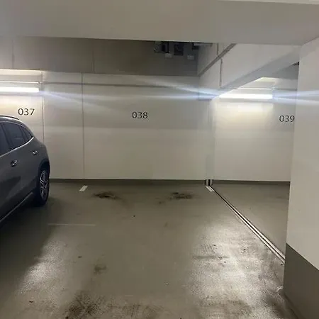 Luxus-wohnung, 2 Terrassen, Zentral, Parkplatz Apartment Düsseldorf