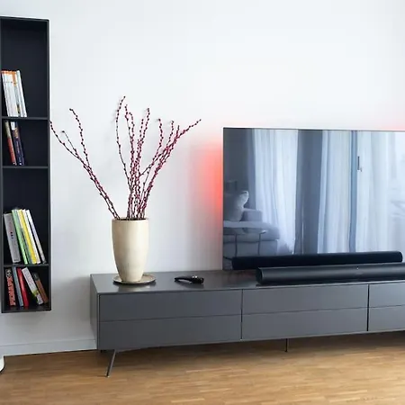 Luxus-wohnung, 2 Terrassen, Zentral, Parkplatz Apartment