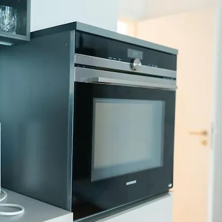 Luxus-wohnung, 2 Terrassen, Zentral, Parkplatz Dusseldorf